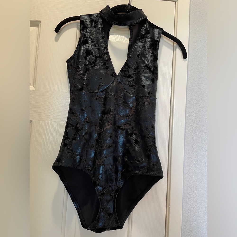 Blackmilk Crushed Velvet Bodysuit in Black. Size XS.